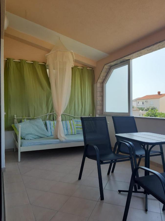 Apartment Tonko Vir Bagian luar foto