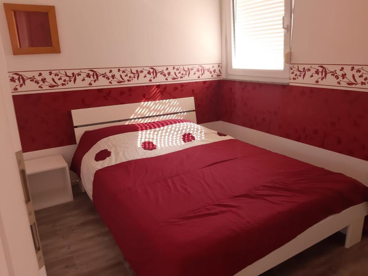 Apartment Tonko Vir Bagian luar foto